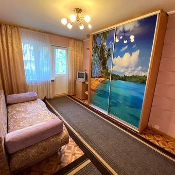 Салютна вул., 6