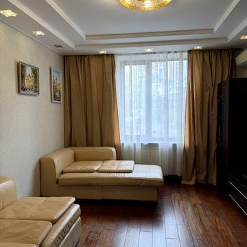 Золотоустівська вул., 24