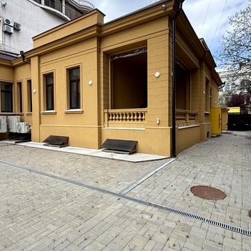 Затишна вул., 7