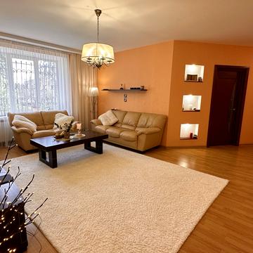 Степана Бандери пров., 13