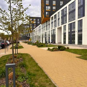 Богдана Хмельницького вул., (ЖК Вежа (будинок 1))