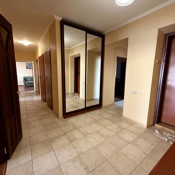 Лесі Українки бульв., 21-Б