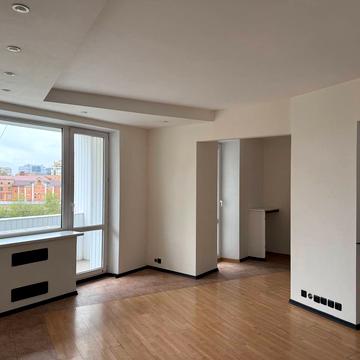 Старонаводницька вул., 8