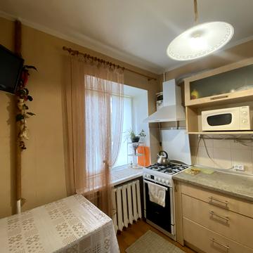 Меблева вул., 5