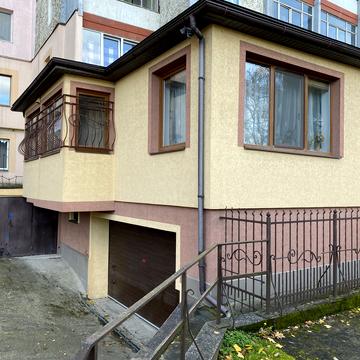 Паркова вул., 20