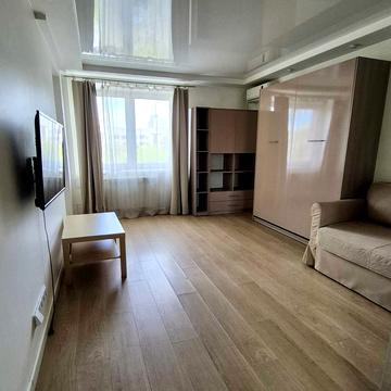 Оленівська вул., 8