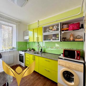 Державності вул., 28 к1