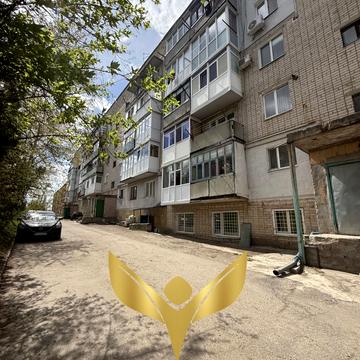 Металургів вул., 12