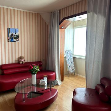 Академіка Заболотного вул., 32