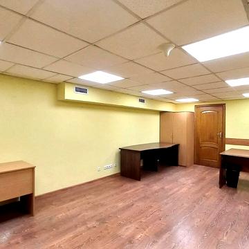 Єреванська вул., 8