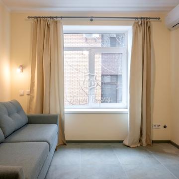 Радистів вул., (Будинок)