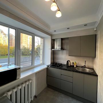 Лесі Українки бульв., 28