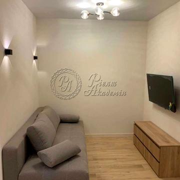 Академіка Заболотного вул., 1-А