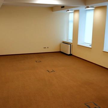 Кудрявська вул., 9