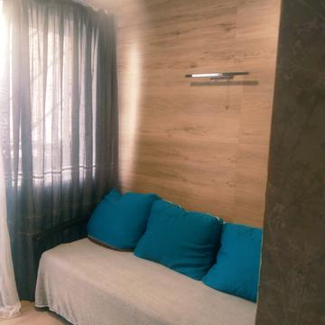 Андріївська, 10/12