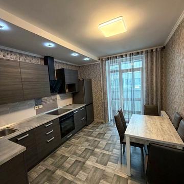 Набережна вул., 8д