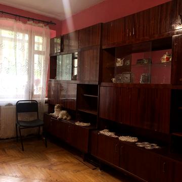 Росвигівська вул., 1