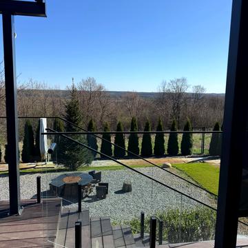 Сонячна вул., 2