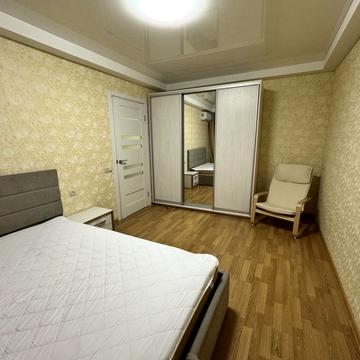 Дарницький бульв., 11