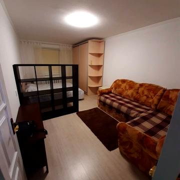 Кавказька вул., 12