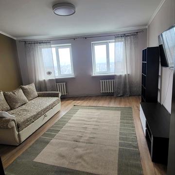 Анни Ахматової вул., 13-Д