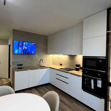 Берестейський просп. (Перемоги), 11 к1