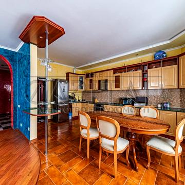 Левка Лукяненка вул. (Маршала Тимошенка), 21к2