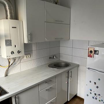 Набережна вул., 10а