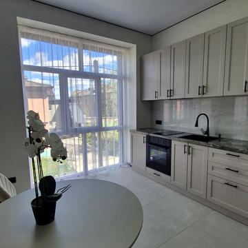 Петра Могили вул., 28