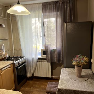 Дегтярівська вул., 11