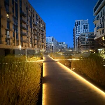 Салютна вул., (Будинок 02301-02303)