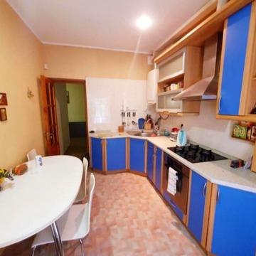 Ніжинська вул., 16