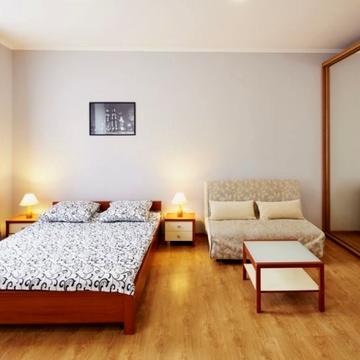 Пантелеймона Куліша вул., 1