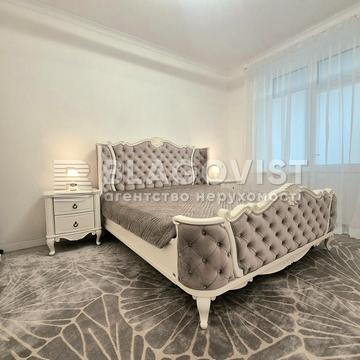 Мала Шияновська вул. (Немировича-Данченка), 1