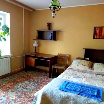 Приозерна вул., 8