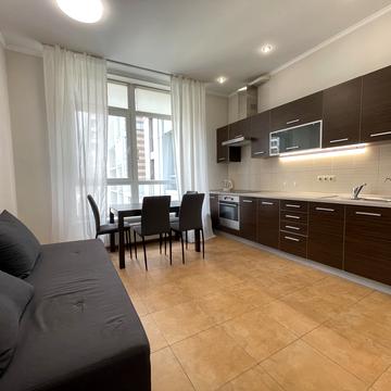 Андрія Верхогляда вул. (Михайла Драгомирова), 5