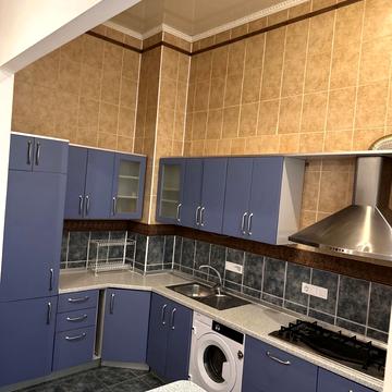 Круглоуніверситетська вул., 14