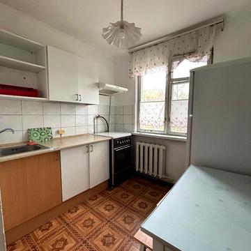 Любомира Гузара просп. (Космонавта Комарова), 12