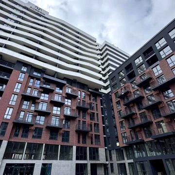 Соняшникова вул., (Будинок)