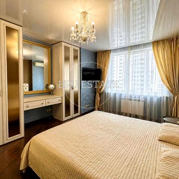 Михайла Гришка вул., 9