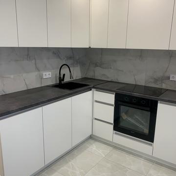 Миру вул., 55