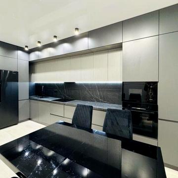 Юності вул., 4