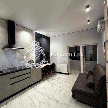 Професора Отамановського вул., (Будинок)