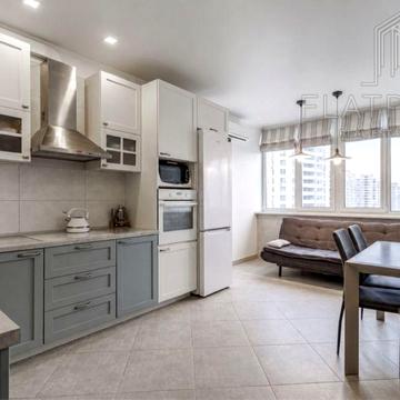 Драгоманова вул., 2-Б