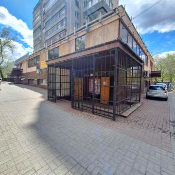 Бочарова вул., 1