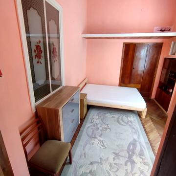 Пекарська вул., 16