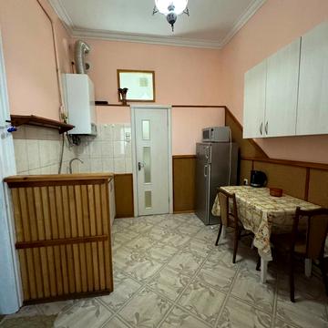 Шептицьких вул., 19