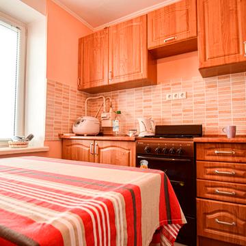 Володимира Лучаковського вул., 7