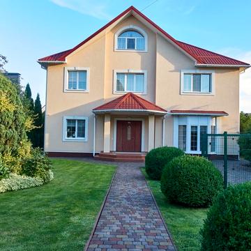 Раїси Букіної вул.