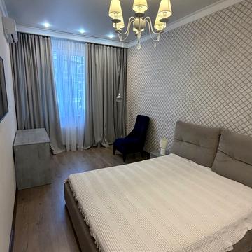 Італійський бульв., 1б